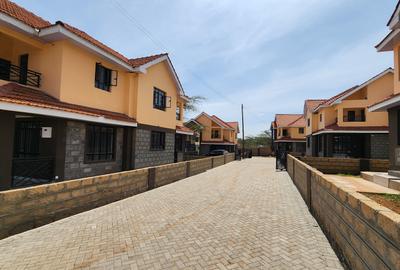 4 Bed House with En Suite at Rimpa