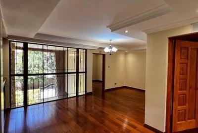 5 Bed House with En Suite in Lavington - 4