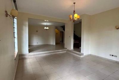 5 Bed Townhouse with En Suite in Lavington - 3