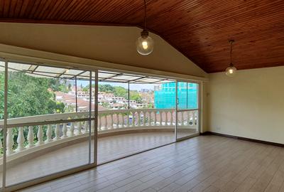 2 Bed Apartment with En Suite in Brookside - 3