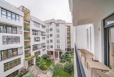 Serviced 3 Bed Apartment with En Suite in Spring Valley