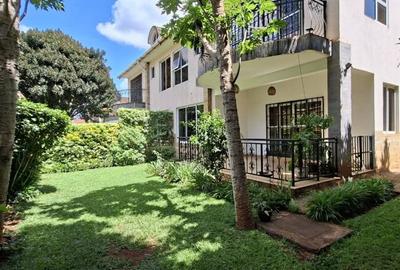 5 Bed Townhouse with En Suite in Spring Valley