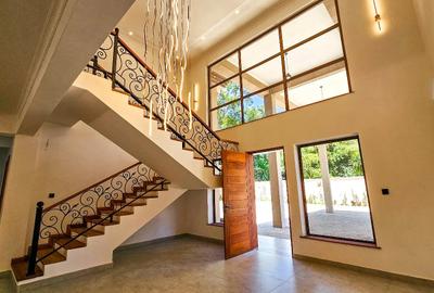 5 Bed House with En Suite at Karen Rd