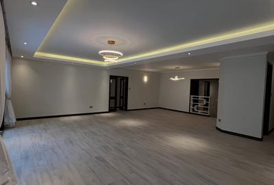 3 Bed Apartment with En Suite at Riverside Drive - 2