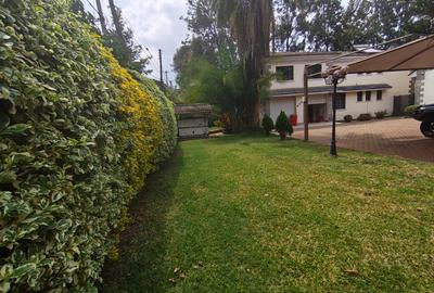 Furnished 2 Bed Apartment with En Suite in Runda