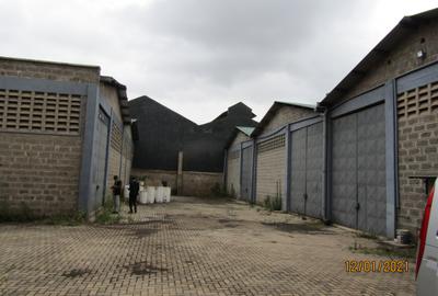 Warehouse with Parking in South C