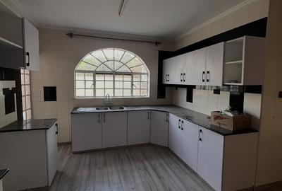 4 Bed Townhouse with En Suite at Amboseli Lane - 3