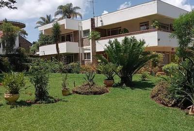 5 Bed House with En Suite at Loresho