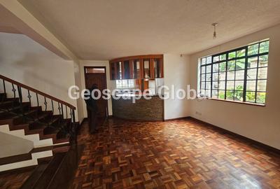 5 Bed House with En Suite in Lavington - 2
