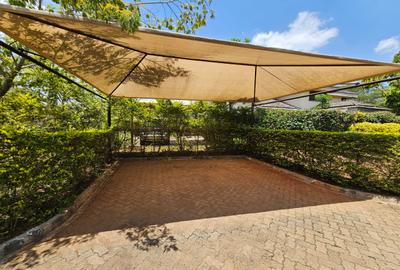 4 Bed Townhouse with En Suite in Ridgeways