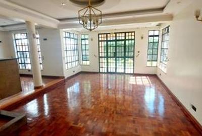 5 Bed Townhouse with En Suite at Lavington Green