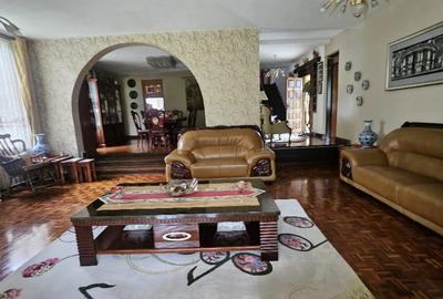 5 Bed House with En Suite at Old Runda - 3