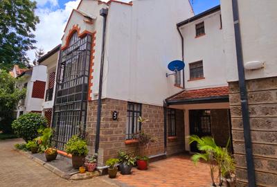 5 Bed Townhouse with En Suite at Lavington Road