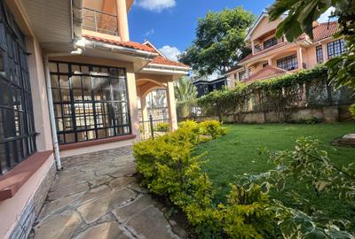 5 Bed House with En Suite at Lavington