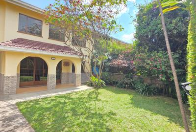 4 Bed Townhouse with En Suite in Lavington - 2