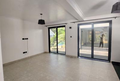 3 Bed House with En Suite in Runda
