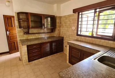 3 Bed Apartment with En Suite at 5Th Avenue Nyali