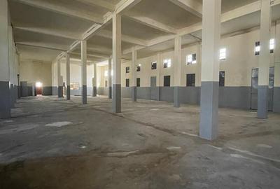 8,000 m² Warehouse with Service Charge Included at Railways - 3