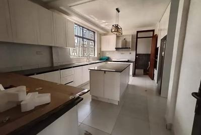 5 Bed Villa with En Suite in Syokimau - 3