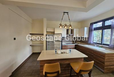 Furnished 2 Bed Apartment with En Suite in Spring Valley