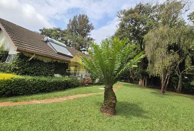 4 Bed House with En Suite in Lavington