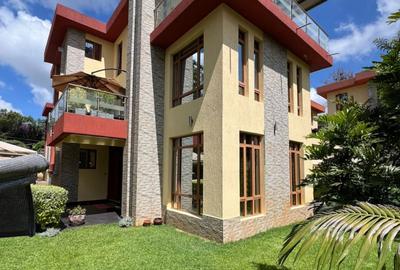 5 Bed House with En Suite in Lavington