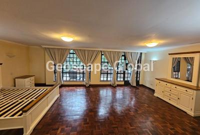 4 Bed Apartment with En Suite in Riverside