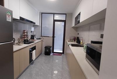 2 Bed Apartment in Riverside - 3