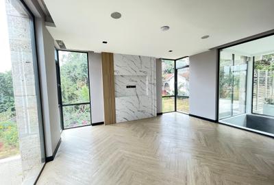 5 Bed Townhouse with En Suite in Lavington