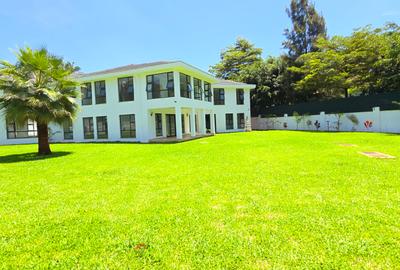 5 Bed House with En Suite at Runda Road