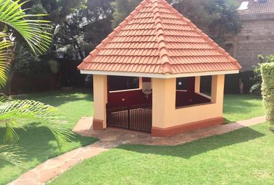 4 Bed House with En Suite in Runda