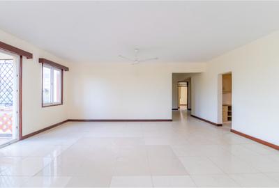 3 Bed Apartment with En Suite in Nyali Area