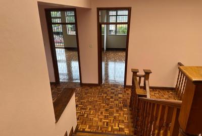 5 Bed Townhouse with En Suite in Westlands Area