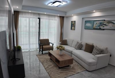 Serviced 2 Bed Apartment with En Suite in Valley Arcade - 2