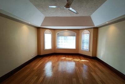 4 Bed House with En Suite in Kitisuru - 4