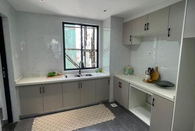 2 Bed Apartment with En Suite in Westlands Area - 2