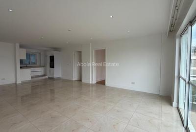 2 Bed Apartment with En Suite in Westlands Area - 4