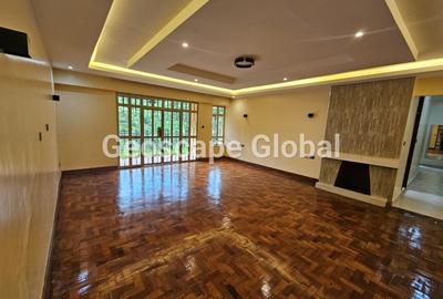 3 Bed Apartment with En Suite in Nyari