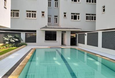 3 Bed Apartment with En Suite in Brookside