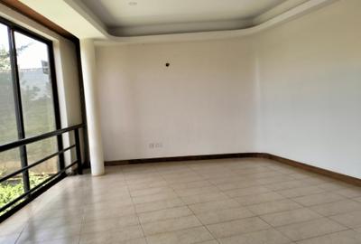 4 Bed Townhouse with En Suite in Runda