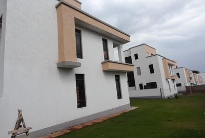 3 Bed House with En Suite at Rimpa