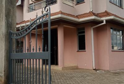 4 Bed House in Banana