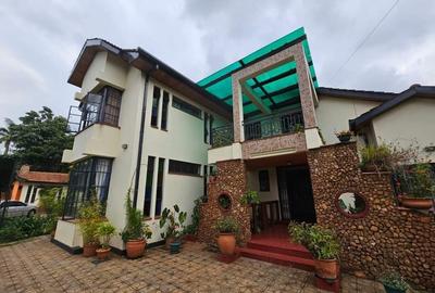 5 Bed House with En Suite at Mimosa