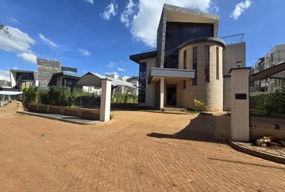 5 Bed Townhouse with En Suite in Loresho