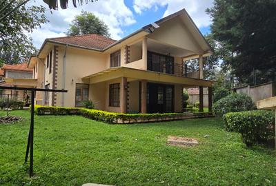 5 Bed House with En Suite in Runda