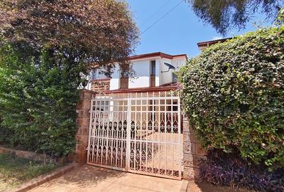 3 Bed House with En Suite in Langata