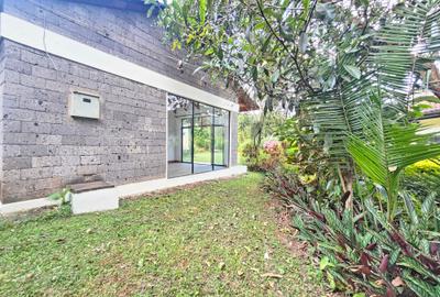 1 Bed House with En Suite in Spring Valley - 2