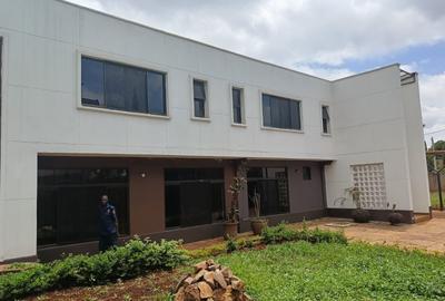 5 Bed House with En Suite at Runda - 2