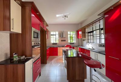 5 Bed Townhouse with En Suite in Kitisuru - 3