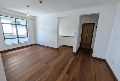 4 Bed Apartment with En Suite at Rossly